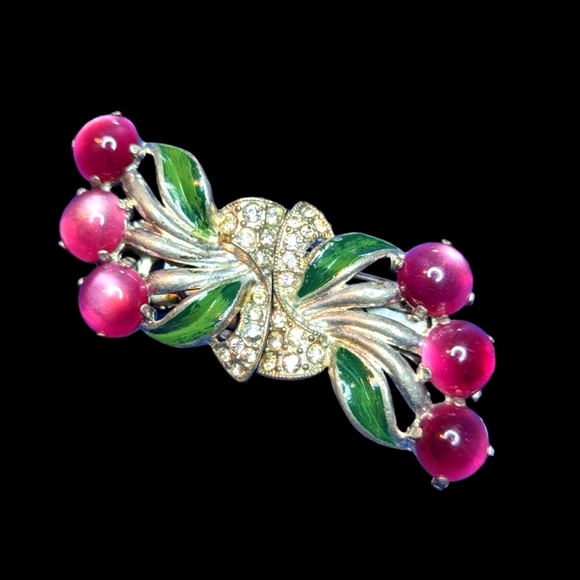 VINTAGE 1930'S CORO DUETTE BROOCH/CLIP ON EARRINGS - Picture 1 of 3